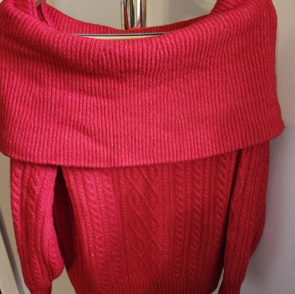 Red off the shoulder-fold over H&M sweater - size xs - Picture 3 of 5